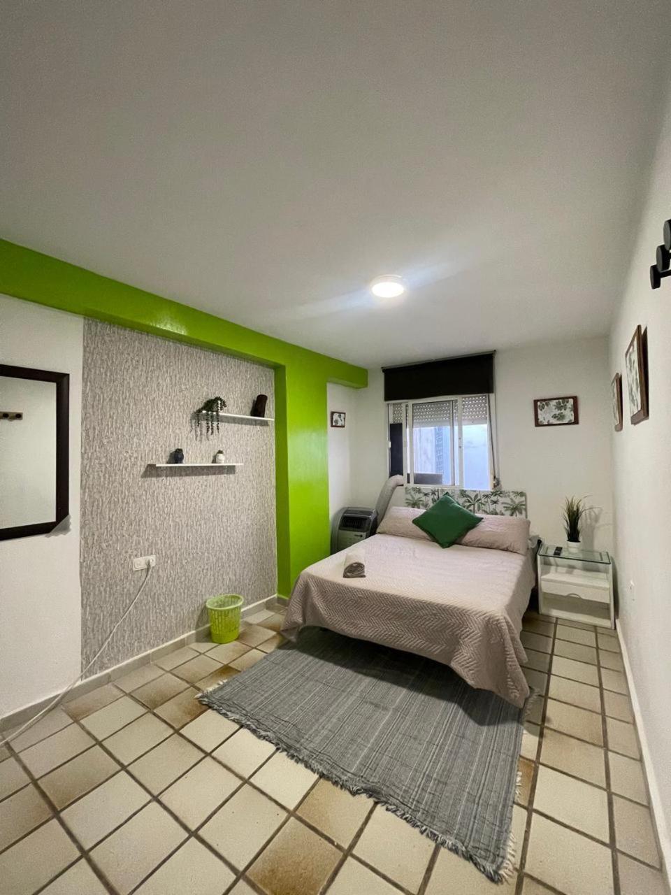 Habitacion Muy Centrica. 格拉纳达 外观 照片